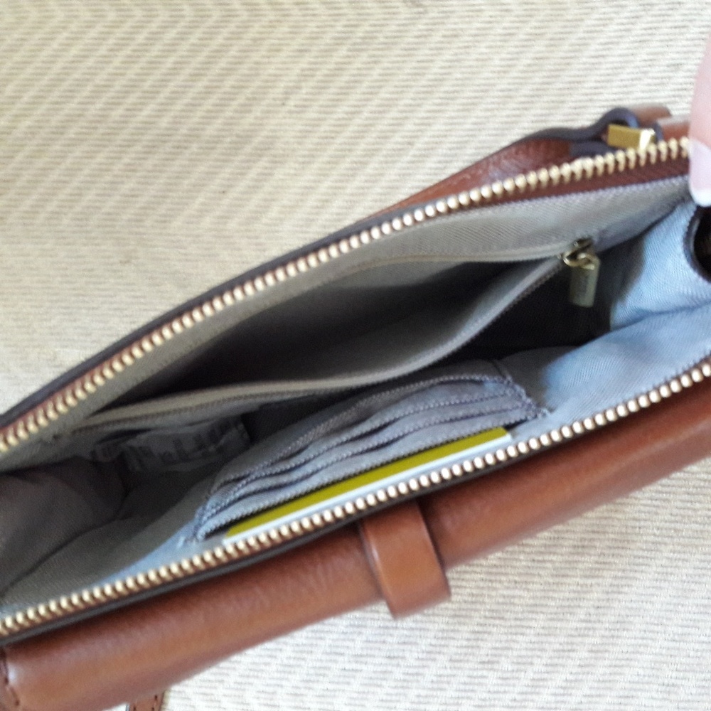 NWT FOSSIL LEATHER RYDER SMALL CROSSBODY BAG PURSE - Picture 5 of 8